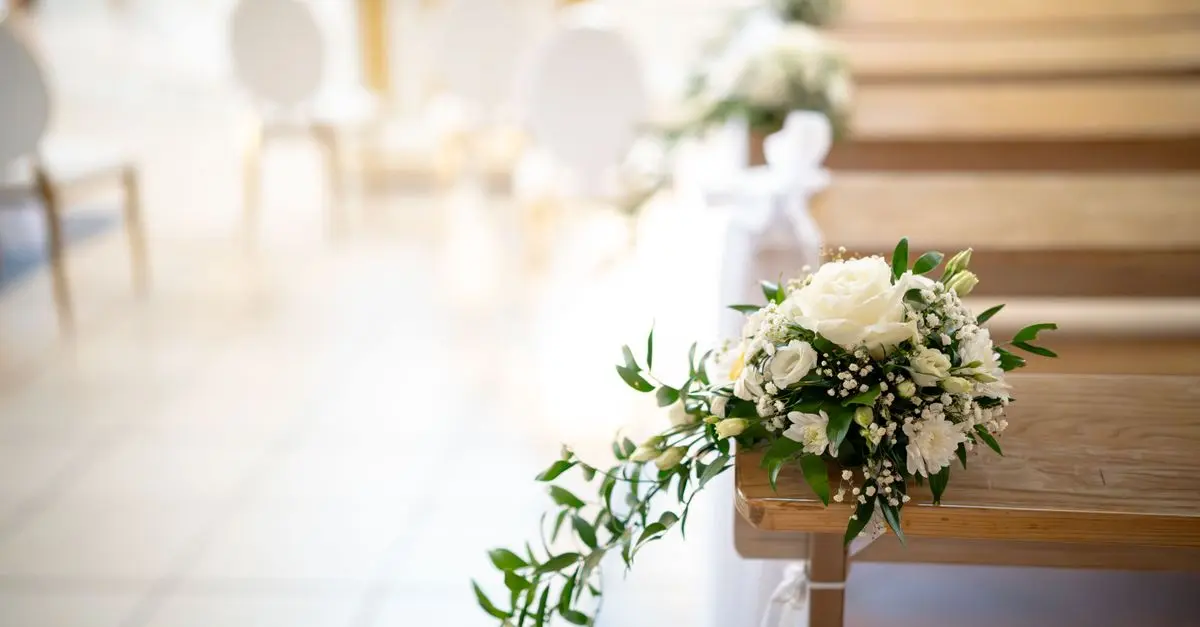 Comment choisir les fleurs idéales pour un service mémorial