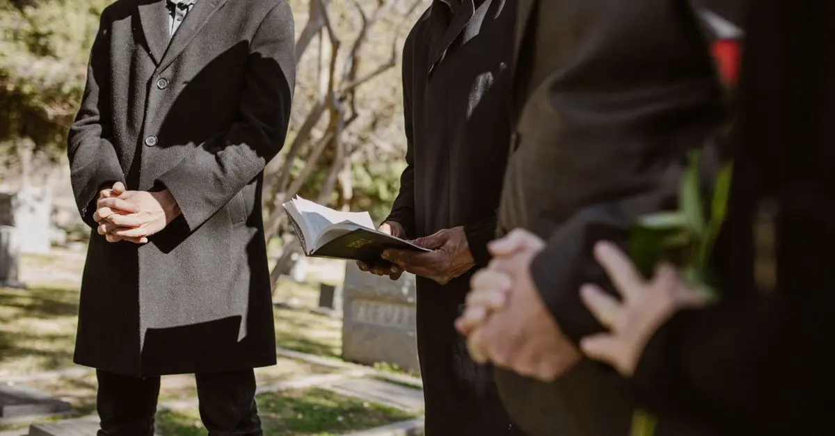 Comment choisir les fleurs pour un service mémorial